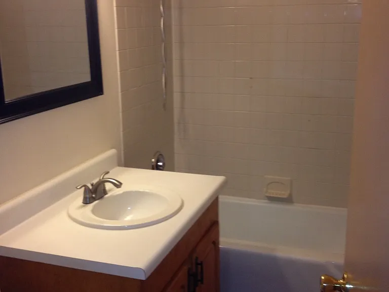 Rockwood Manor — Photo 22