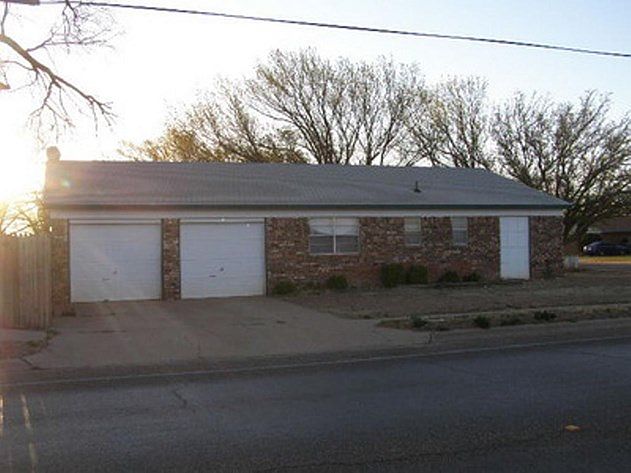 2nd image of 5428 24th St