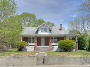 1007 S Main St, Blacksburg, VA 24060