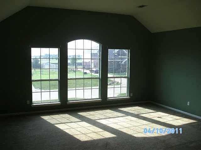 1st image of 730 Meghann Ln
