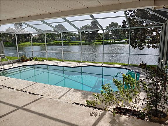 2nd image of 525 Moreno Cir NE