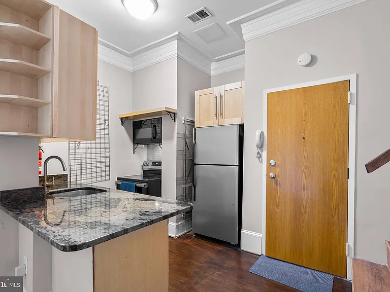 1326 Vermont Ave NW #4 — Photo 8