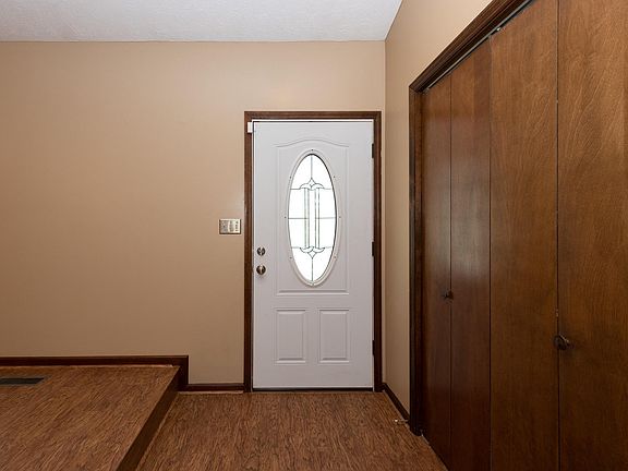 5th image of 1533 Fox Hollow Trl