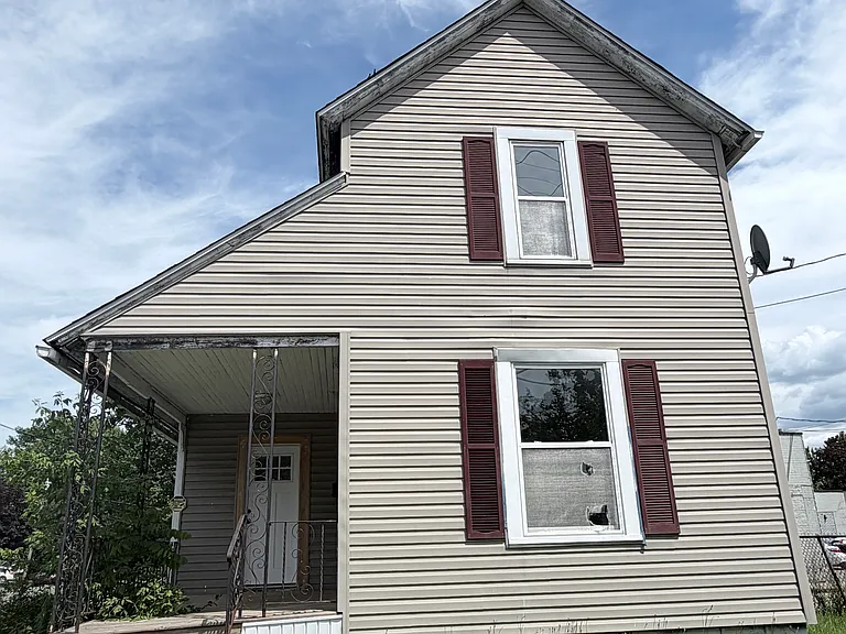 2301 East Ave — Photo 1