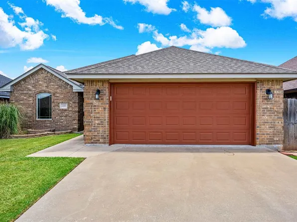 2306 SW 44th St, Lawton, OK 73505