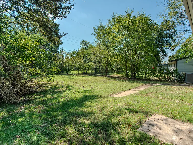 125 Vandenburg Dr #101 — Photo 23