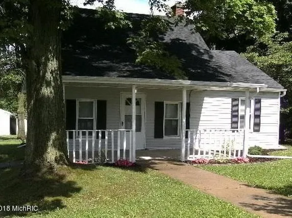 5939 N Watervliet Rd, Watervliet, MI 49098