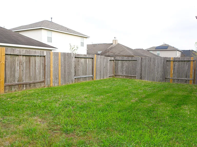 14434 Long Meadow Dr — Photo 28
