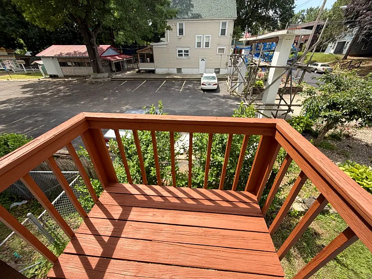 653 Sherman St — Photo 11