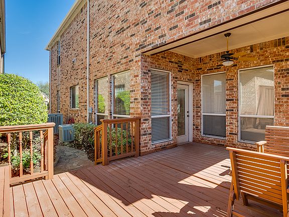 5th image of 5483 Travis Dr