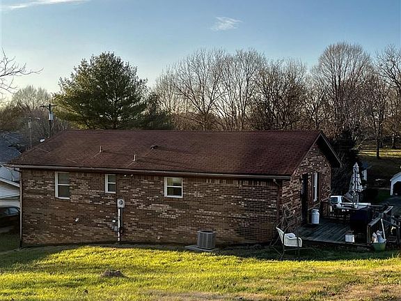 2nd image of 706 N Green St