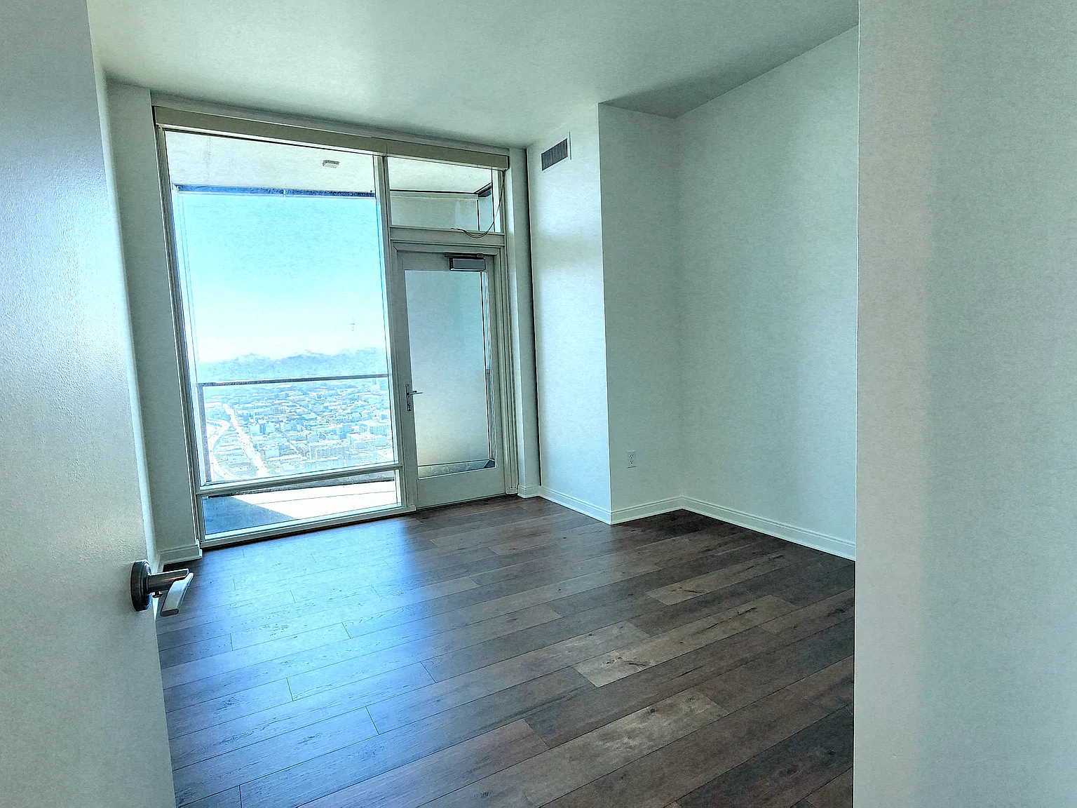 2 bed, 1238 sqft, $8,000 — Photo 4