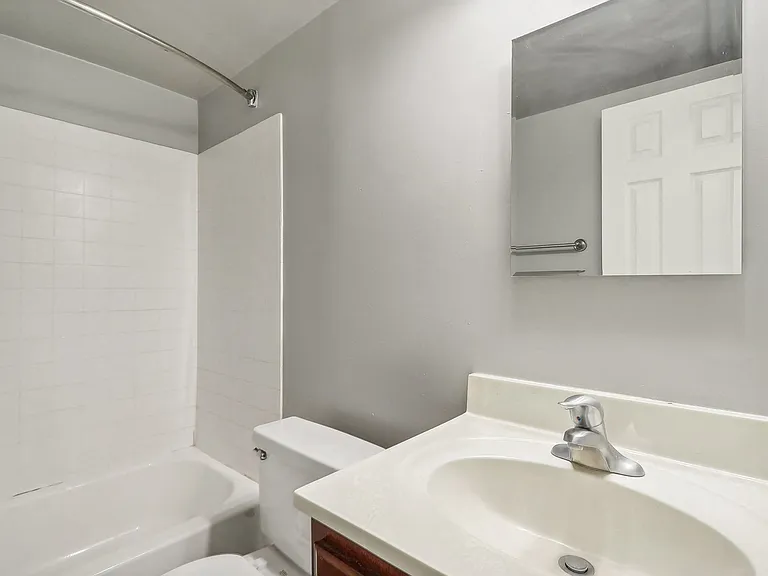 Andrews Ridge Apartments — Photo 20