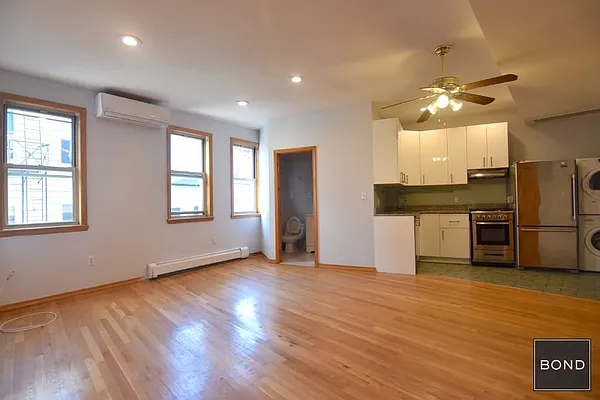 Rented by Bond New York | media 2