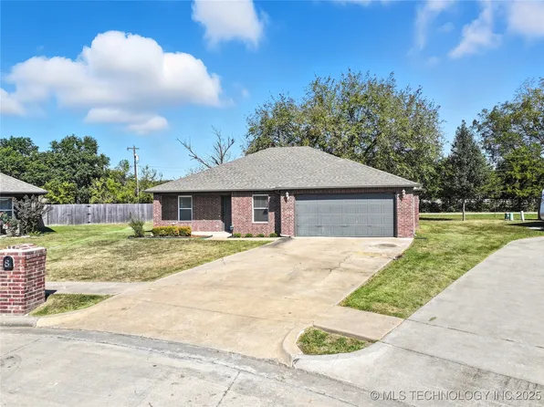 8 Ryan Pl, Kiefer, OK 74041