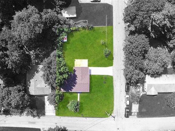 2nd image of 109 Blossom Dr