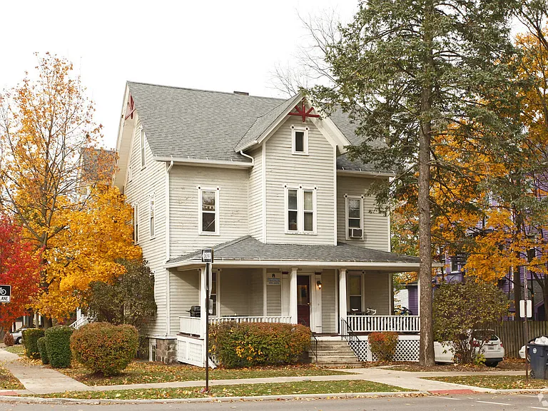 301 N State St — Photo 11