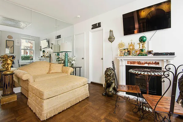 Sold by Keller Williams NYC | media 17