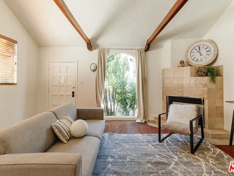 2060 High Tower Dr — Photo 4