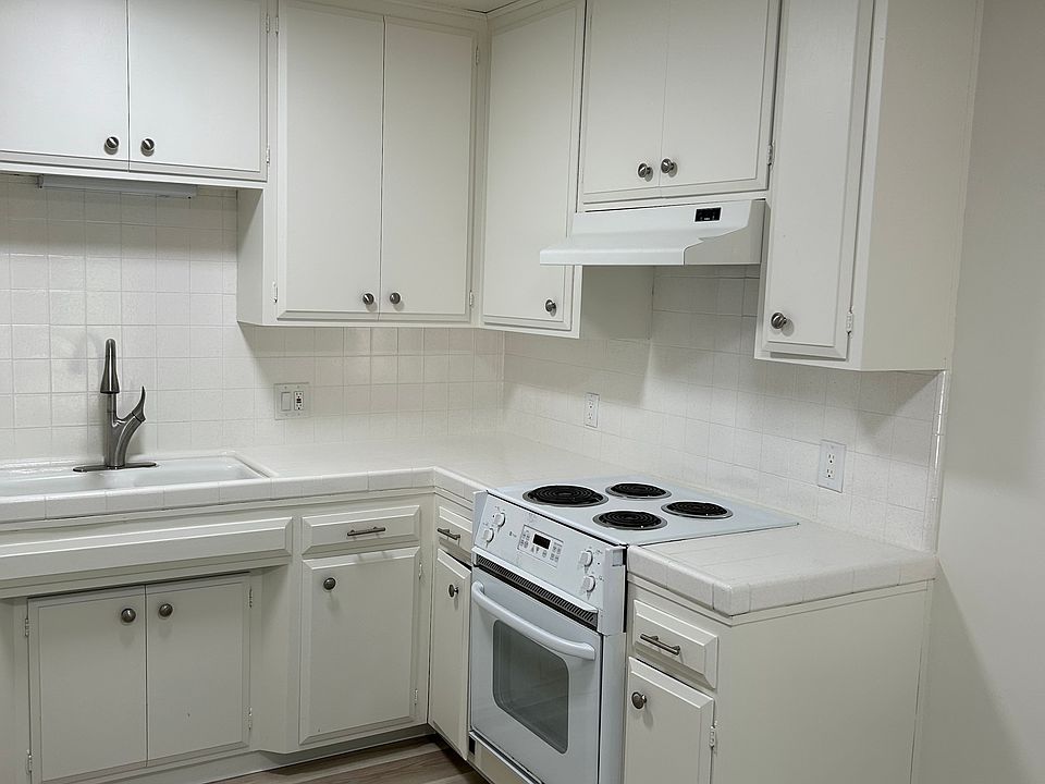 1st image of 3565 1st Ave #G