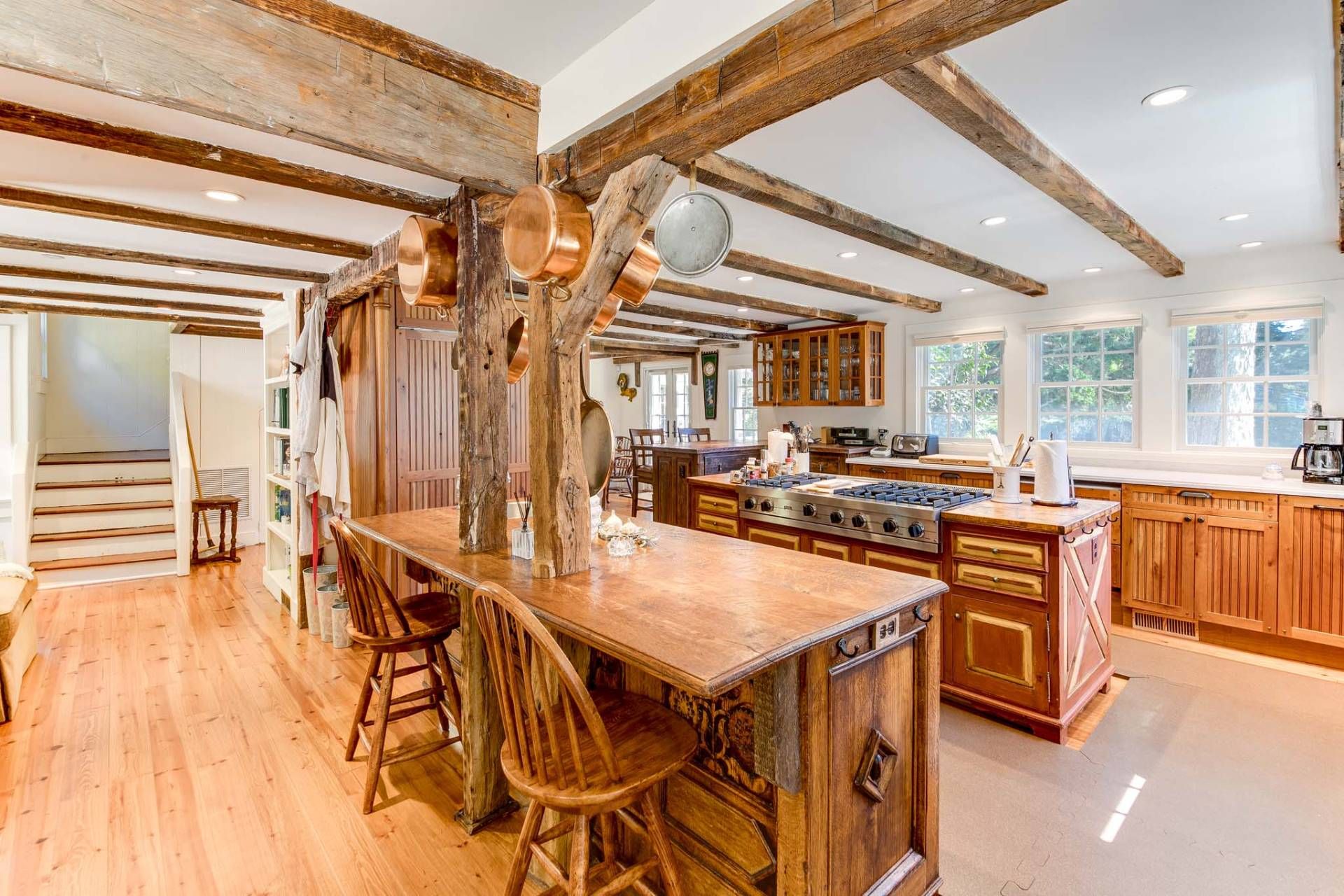 19 Pudding Hill Ln, East Hampton, NY 11937 Out East