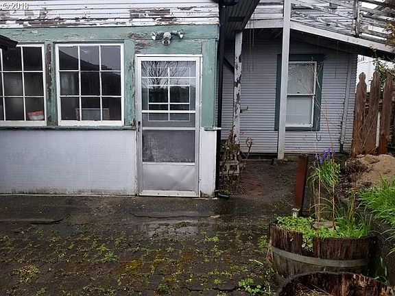 3rd image of 179 N Folsom St