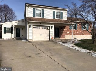 3 Emily Ct, Newark, DE 19702