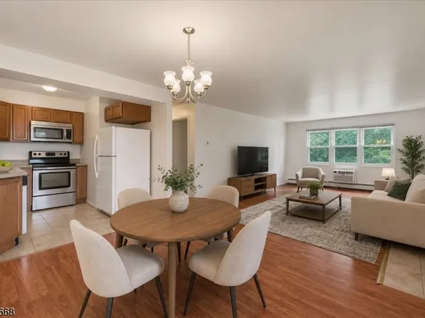 680 Route 15 S #66, Lake Hopatcong, NJ 07849