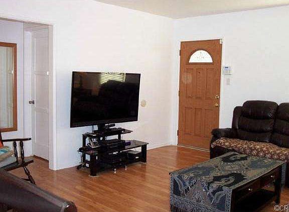 3rd image of 15402 Lefloss Ave