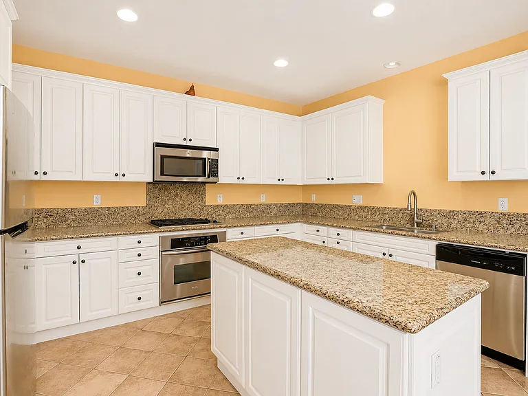 8380 Reagan Gln — Photo 9