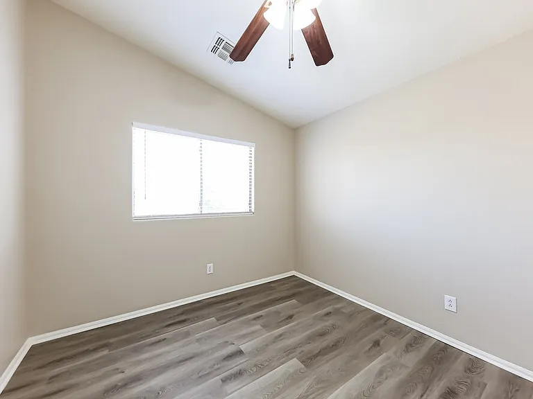 12429 W Montebello Ave — Photo 15