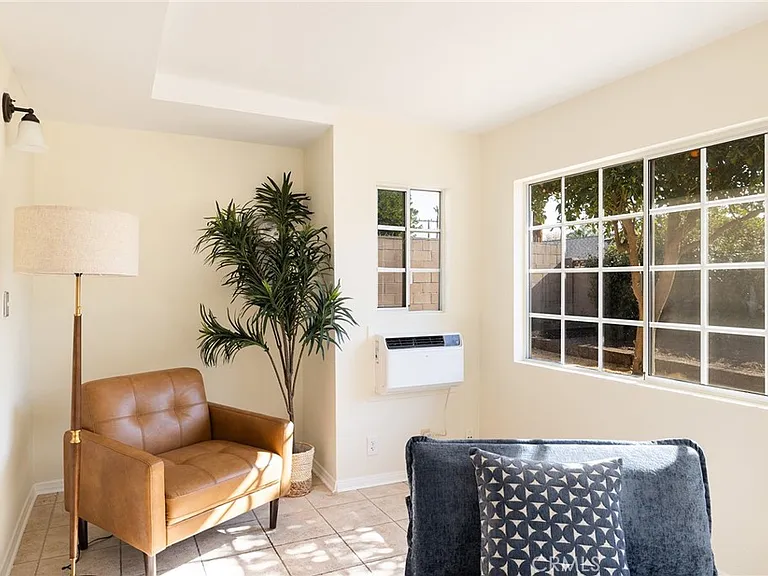 2206 Stinson St — Photo 10