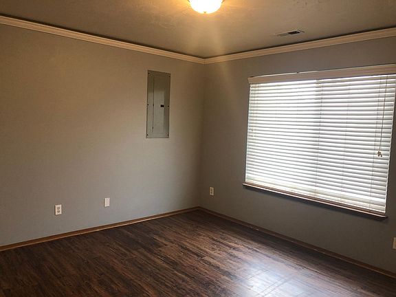 4th image of 1916 NW Canyon View Dr