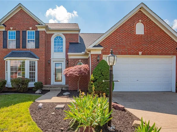 2382 Handforth St, Uniontown, OH 44685