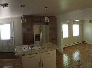 21 Mercer St, Hamilton, NJ 08690