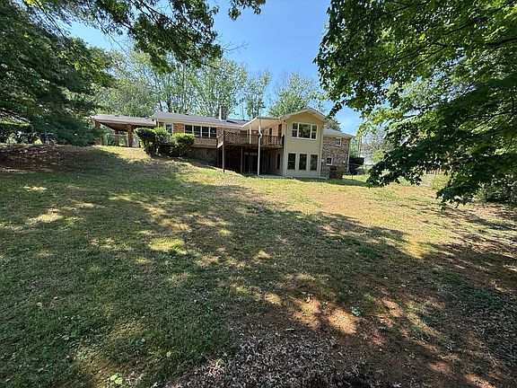 2nd image of 72 Military Rd