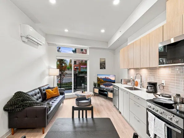 1529 Oxford St, North Vancouver, BC