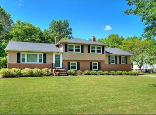 206 Eldridge Rd, Aurora, OH 44202