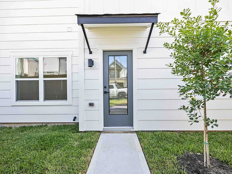 6735 Peerless St — Photo 11
