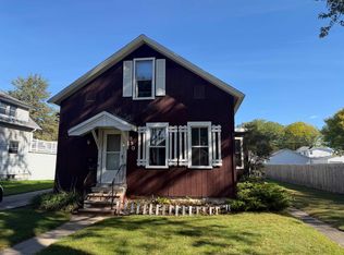 830 Elmore St, Green Bay, WI 54303