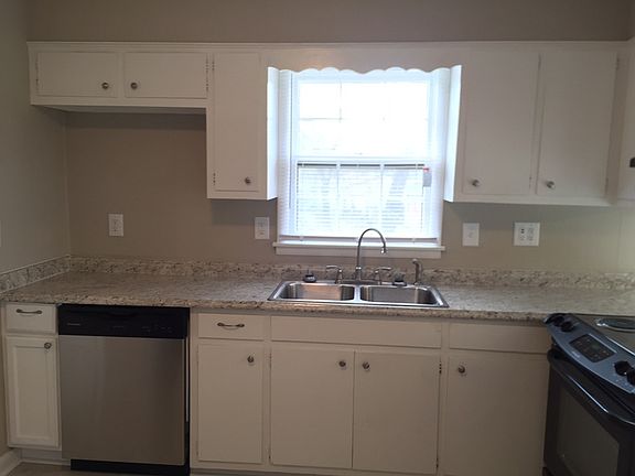5th image of 4811 Joy Dr NW