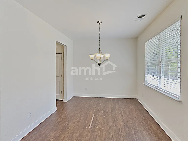 209 McBee Pl — Photo 4