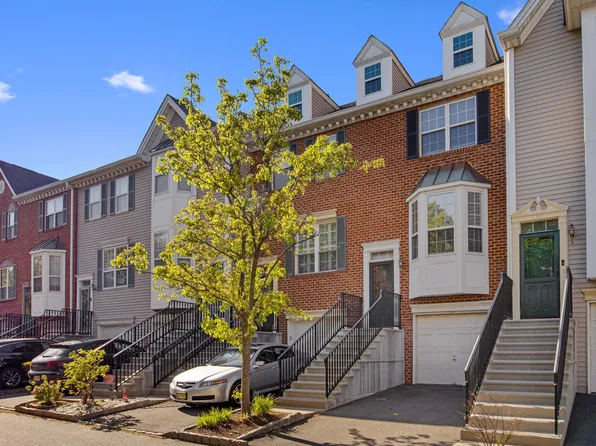 28 Birch St, Jersey City, NJ 07305