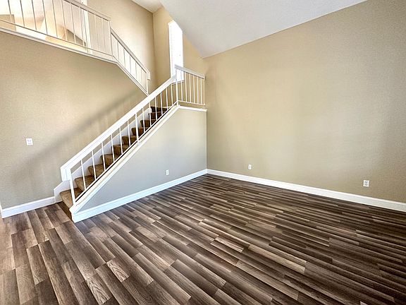 4th image of 33 Mondavi Ct