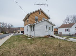 20 Captolene Ave, Bloomingdale, NJ 07403