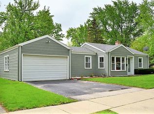 605 Greenview Ave, Des Plaines, IL 60016