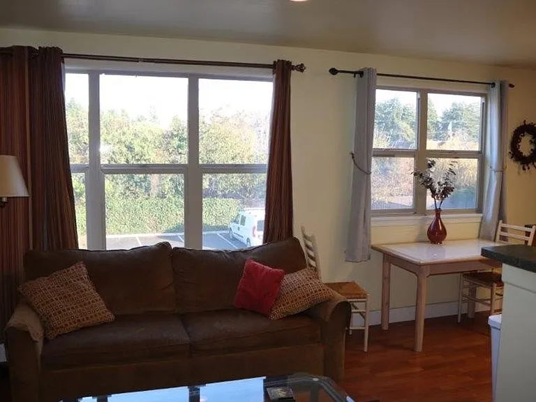 3943 Walnut Dr — Photo 9