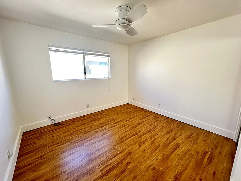 370 Obispo Ave Long Beach, CA 90814 — Photo 7