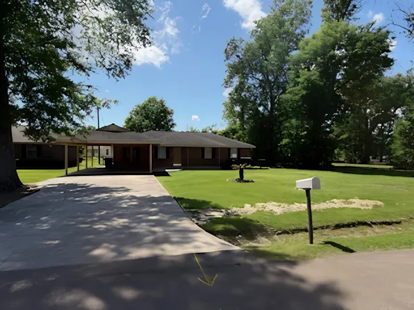 335 N Baronne St, Ponchatoula, LA 70454