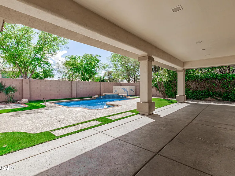 1687 E Carob Dr — Photo 21
